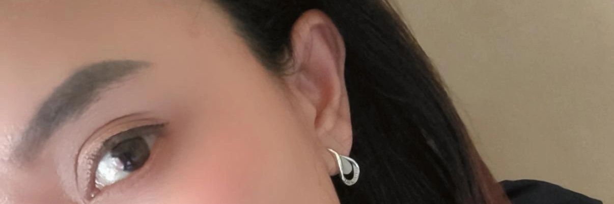 SuzySil1's profile banner image
