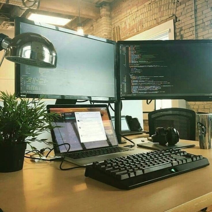 mere_wonder's profile banner image