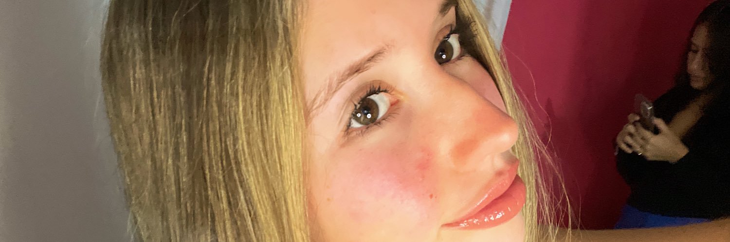 Valeeramirez__'s profile banner image