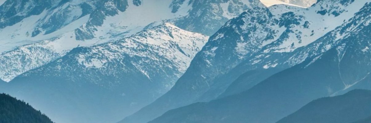 eesvasta's profile banner image
