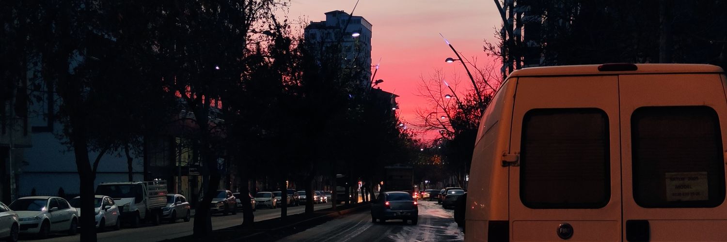can_giris's profile banner image