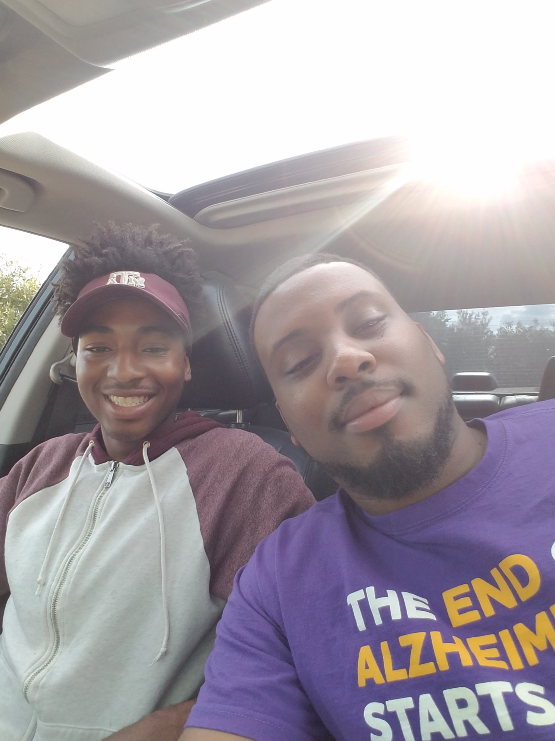 t_RoYjWiLliAmS's profile banner image
