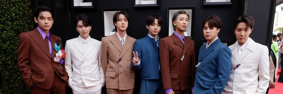 Technoblade Never Dies 🐷 🎗️ banner