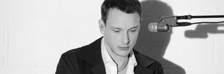 this is not amélie banner