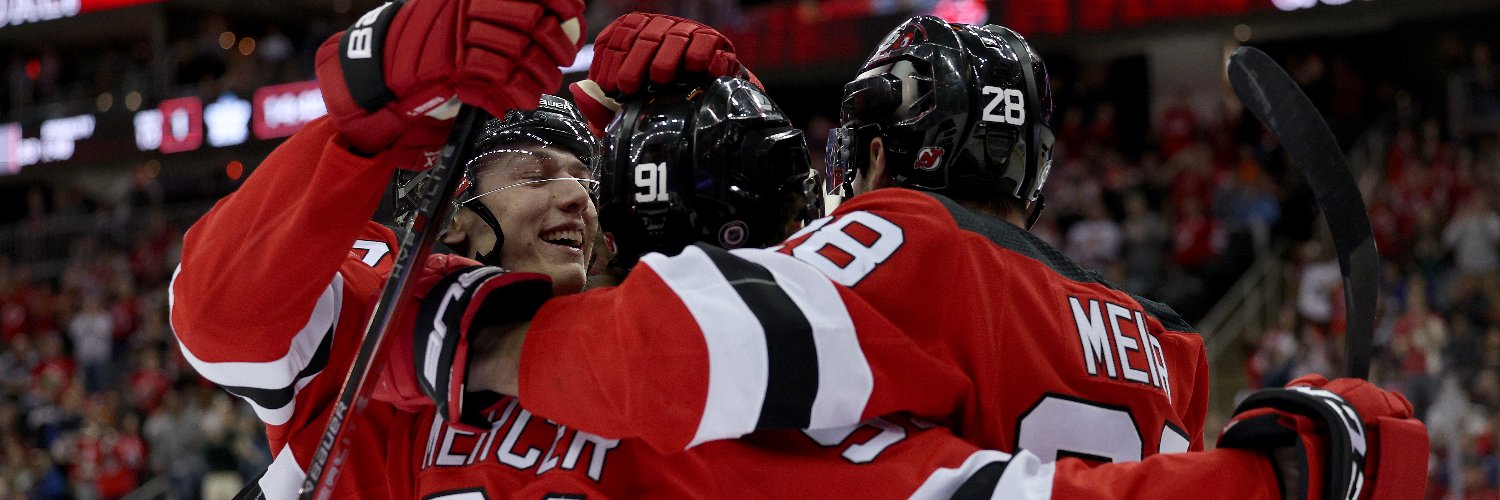 Devils on MSG's banner