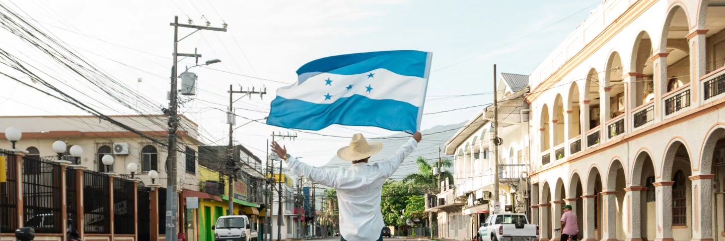 AleFor24's profile banner image