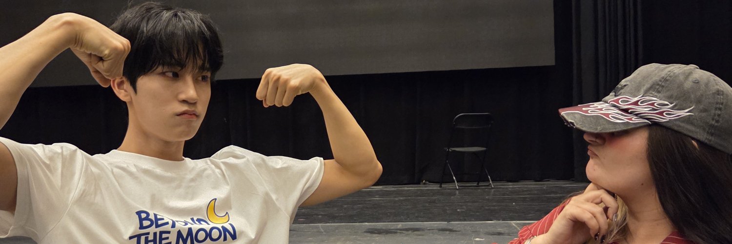 moonnbearry's profile banner image