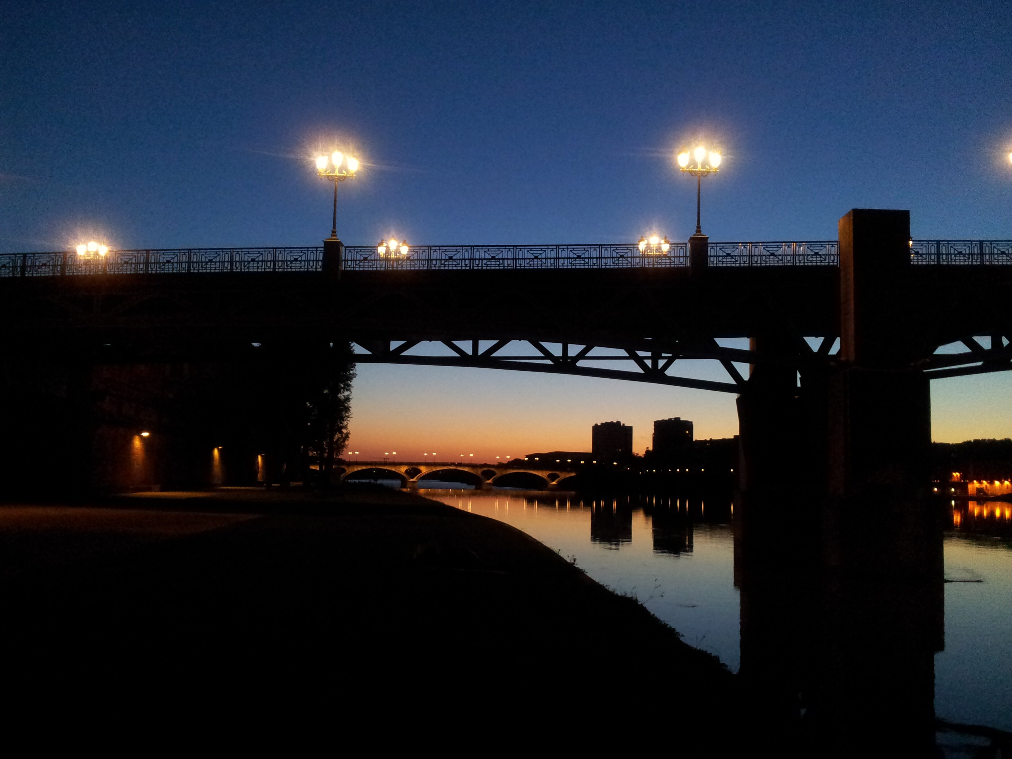 Victor Ramiro banner