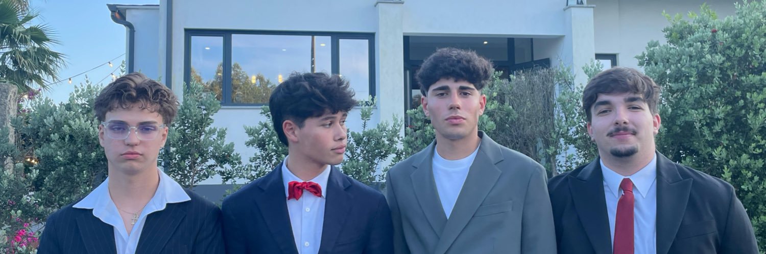 00_leeo's profile banner image