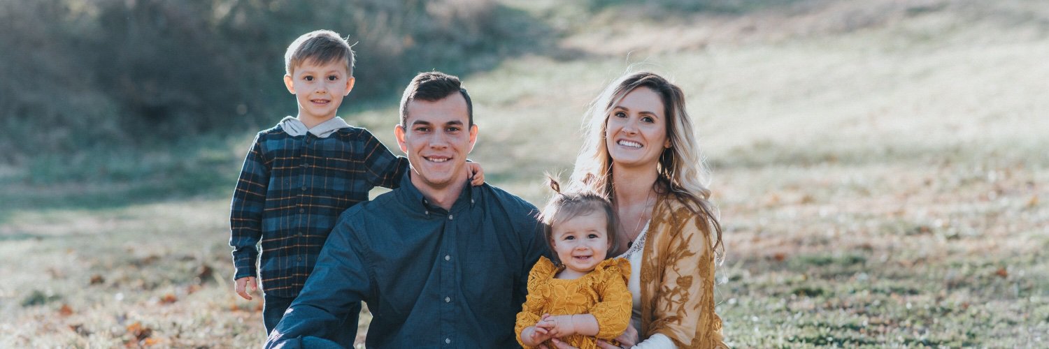 PayElainee's profile banner image