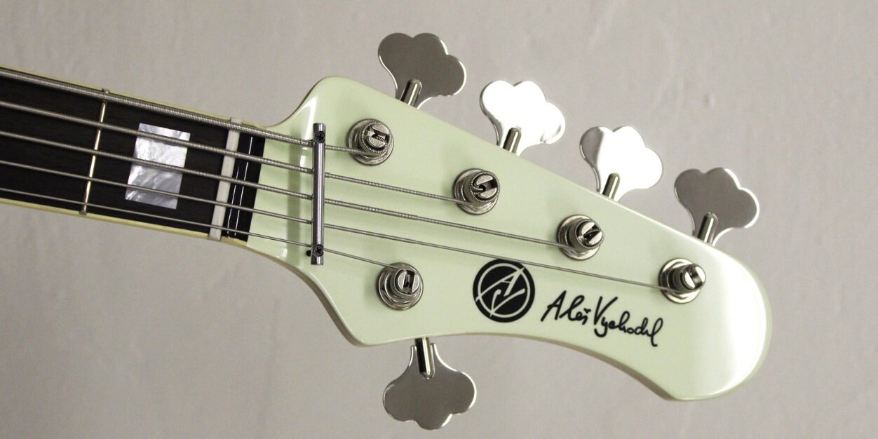 avbasses's profile banner image
