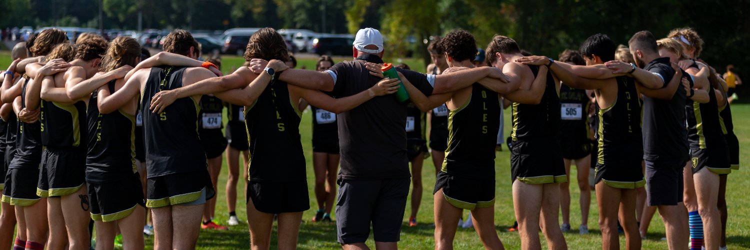 St. Olaf Men's Cross Country/Track & Field banner
