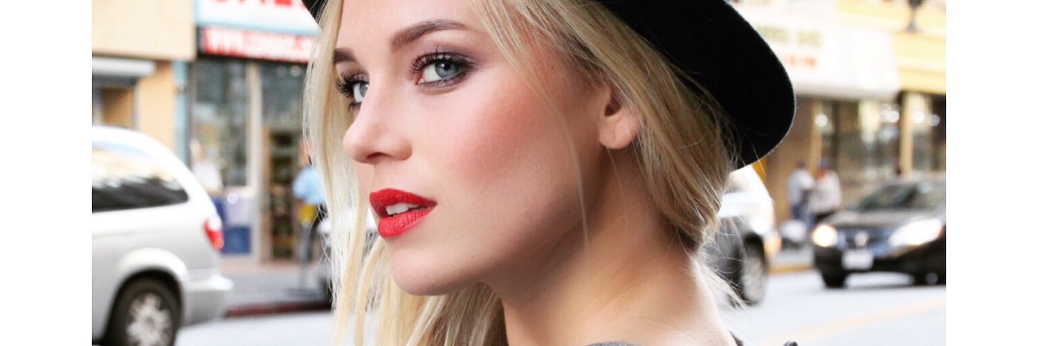 SandraBrunnich's profile banner image