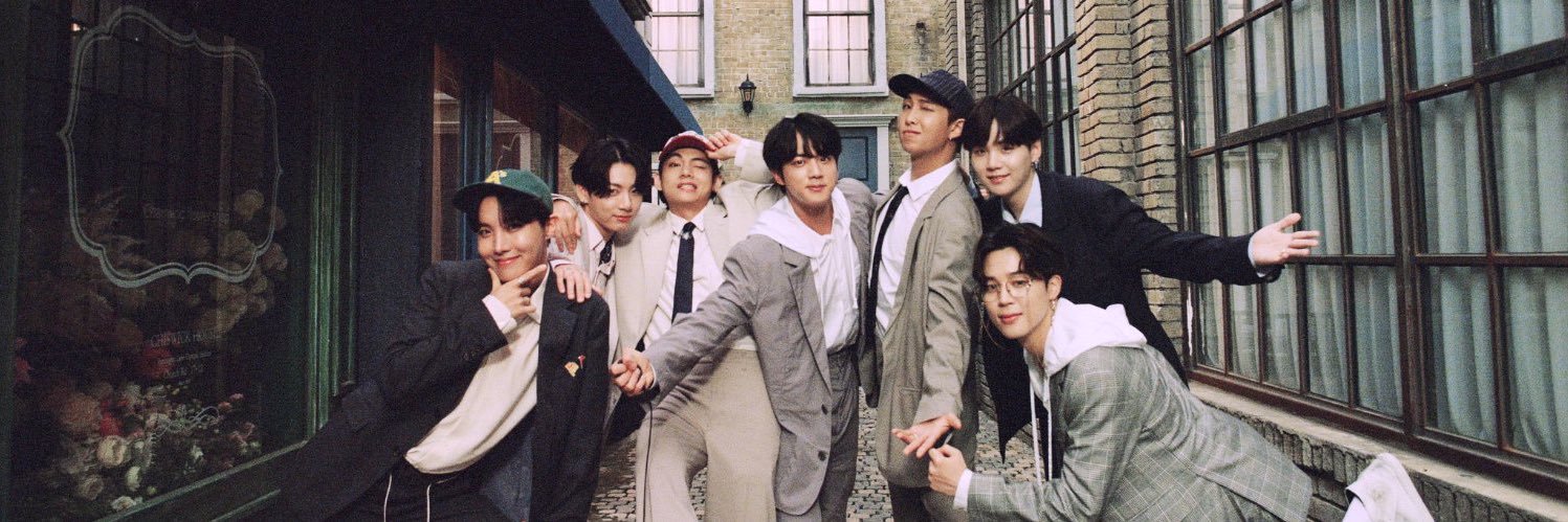 myradmoon's profile banner image