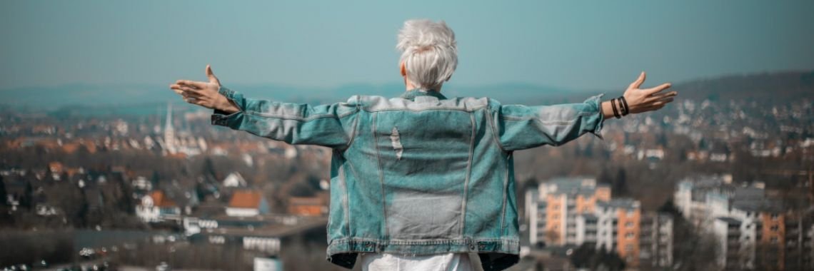 Sandra 💛Ψ✿(ツ)™ 🖐 banner