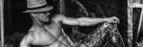 dior_max Profile Banner