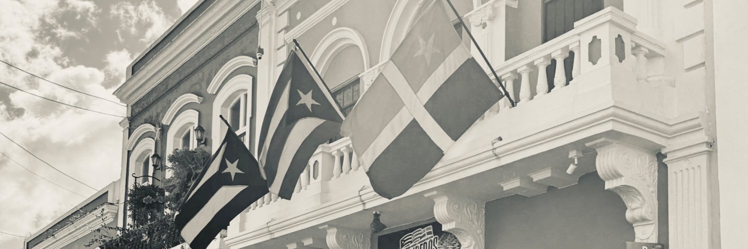 Moon7WithYou's profile banner image