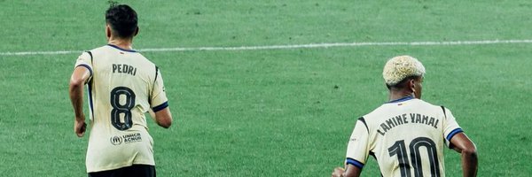 ItzMomooo Profile Banner