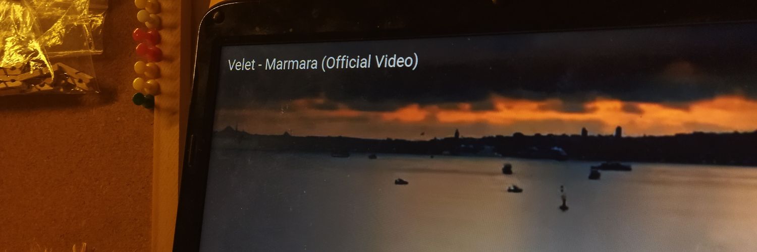 iamselsam's profile banner image