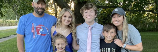 d_garfield37 Profile Banner