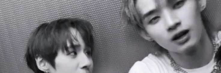 H banner