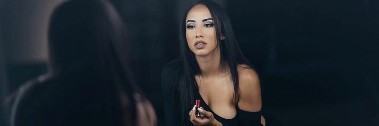 Reyna Carter banner