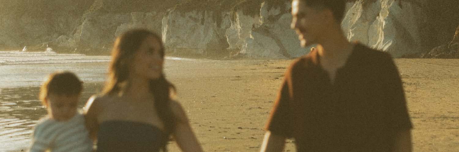 ryinelizabeth's profile banner image