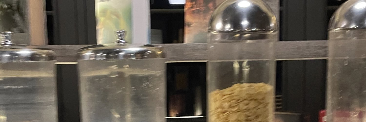 𝓕 banner