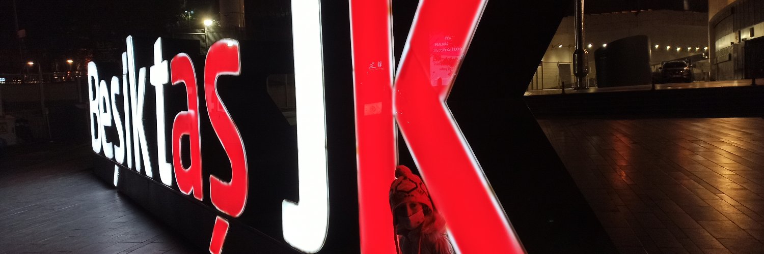 mel_iko's profile banner image