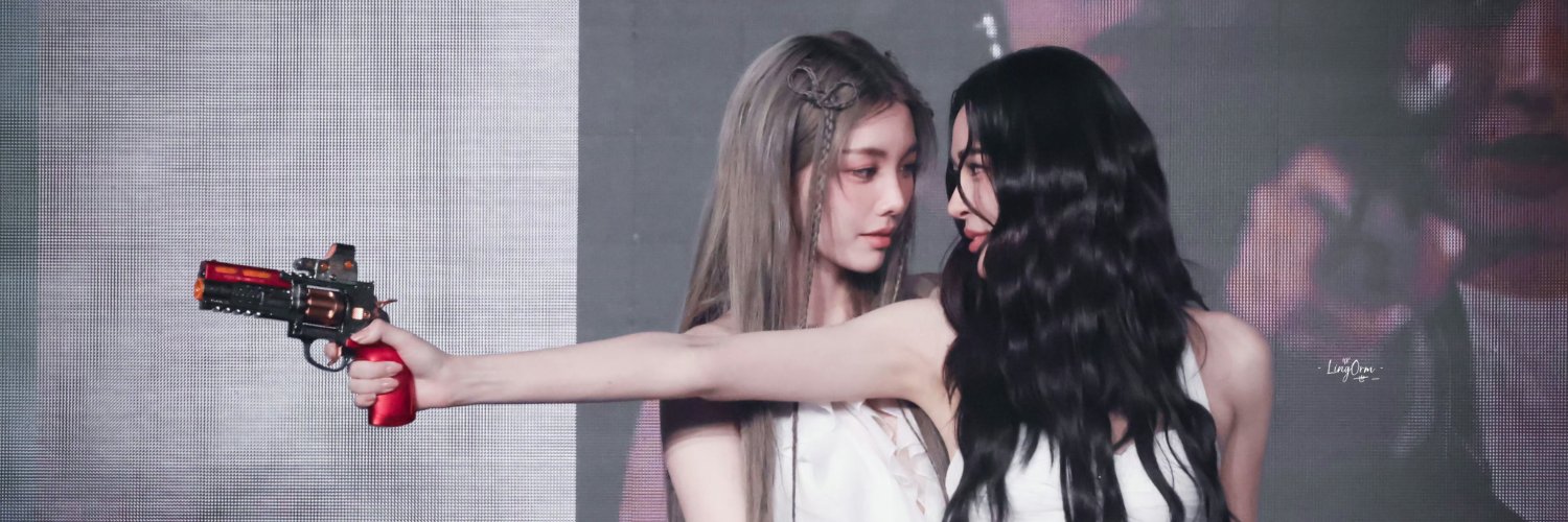 girls crush! 🍒 มีหลานชื่อ อาบู🐣🐥🐓🐦🐧's banner