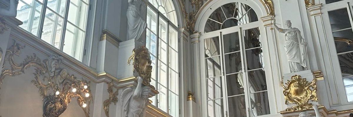 𝛭 𝑒 𝑔 𝑎 𝑛 ♡'s banner