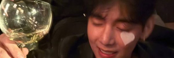 taesmug Profile Banner