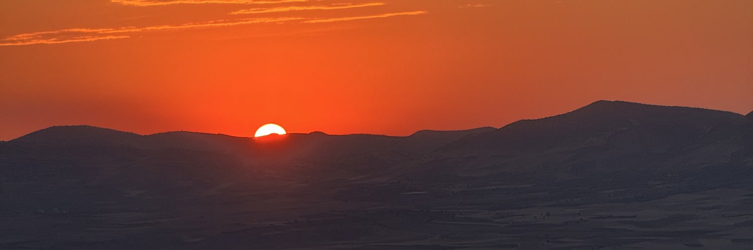 ayselakyoll's profile banner image