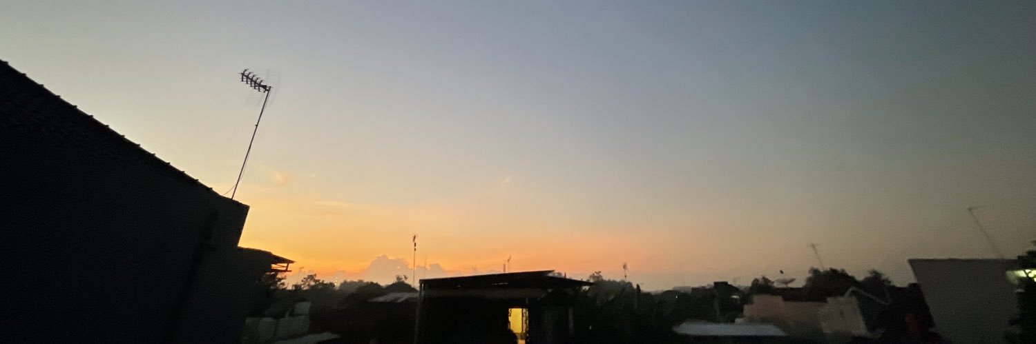 ; banner
