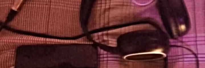 naomitrs's profile banner image