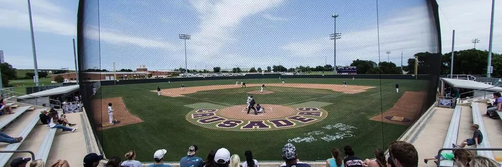 Red “Crumate” Murff banner