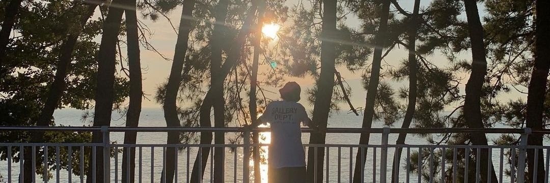 YoungMi1608's profile banner image