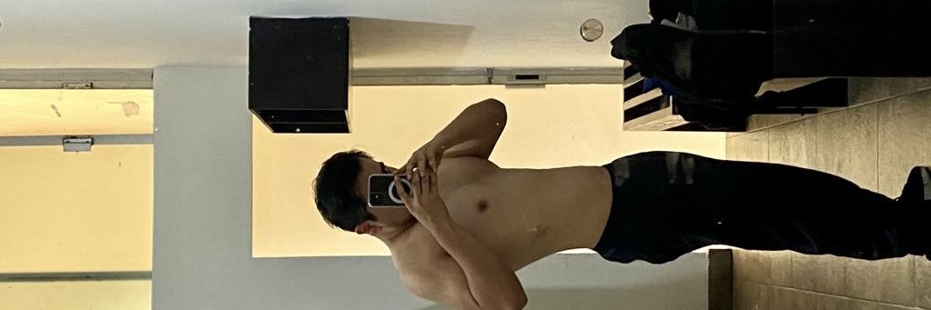 aleee333eee's profile banner image