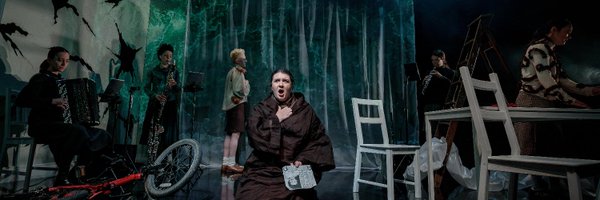 operaupclose Profile Banner