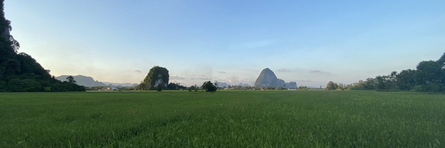 LeeUthai's profile banner image