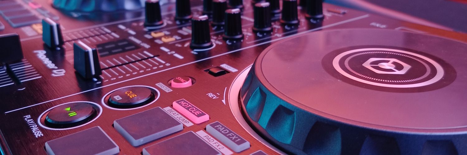 vinylarmy's profile banner image