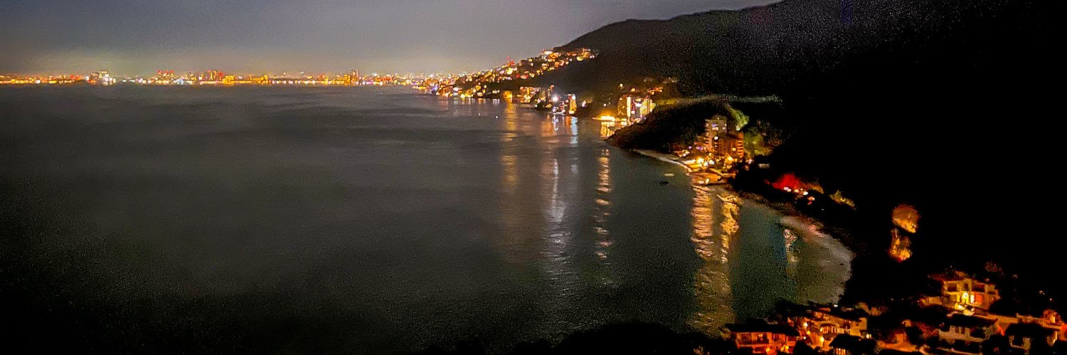 derr(👁) (see)k. banner