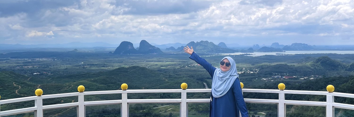 Aishaaanim_'s profile banner image