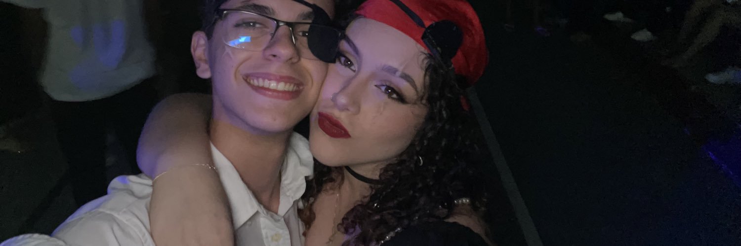 christinyll's profile banner image