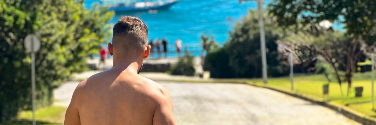 leandro thomaz 🦚 banner