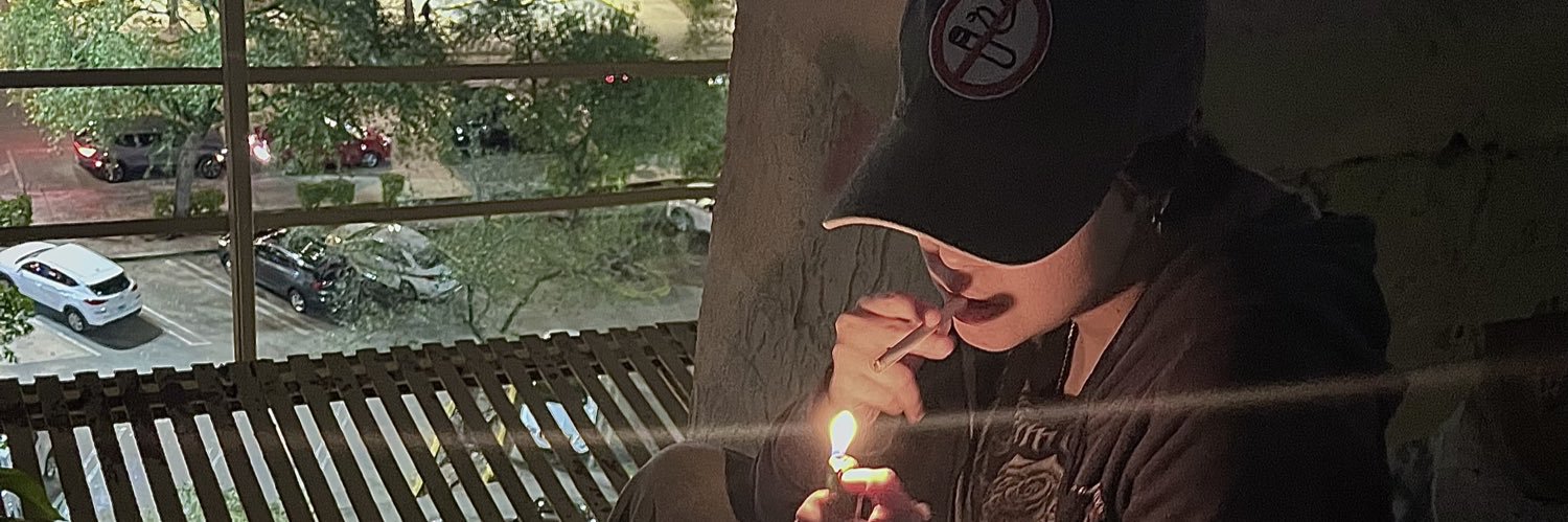verysadrn_'s profile banner image