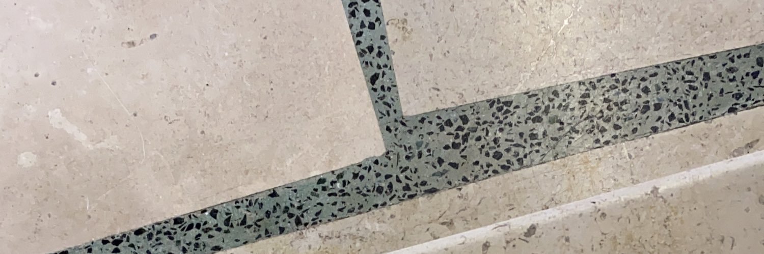 leselliertimot2's profile banner image