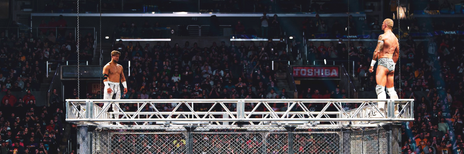 López banner