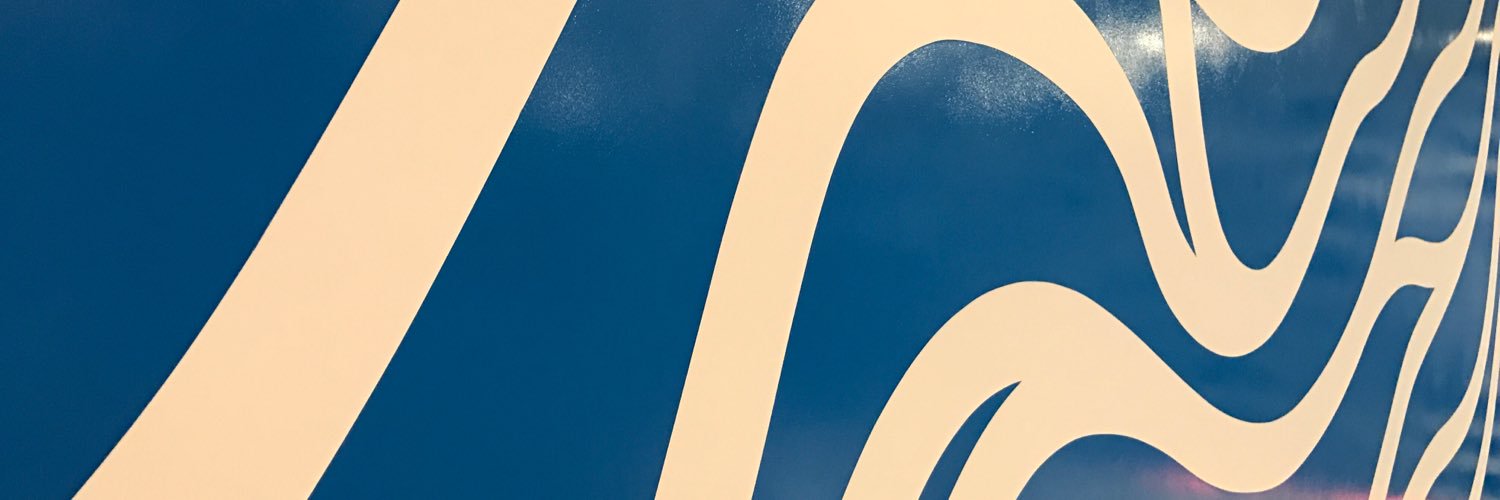 loringann's profile banner image