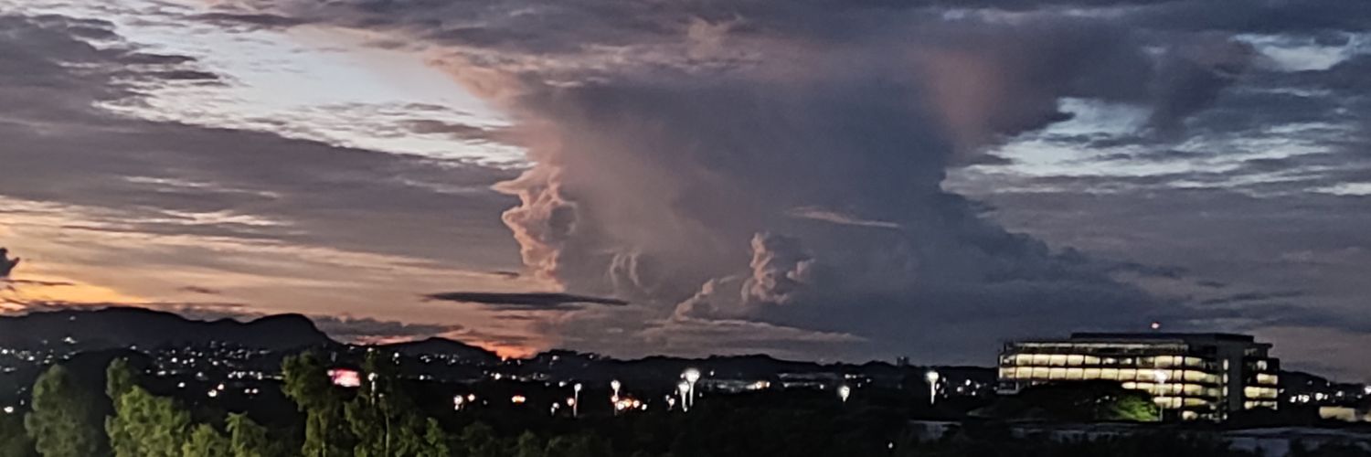 luisbecerrilr's profile banner image